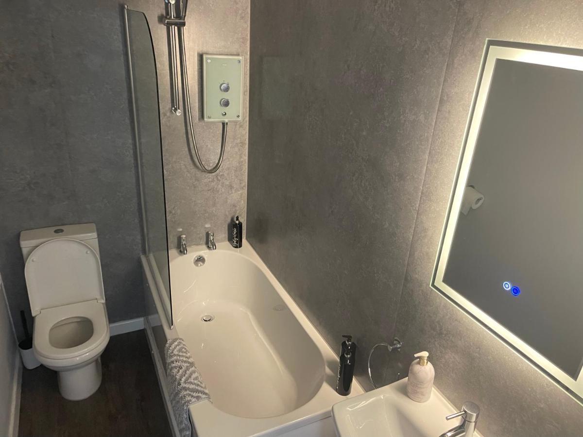 River View Apartment Глазгоу Екстериор снимка